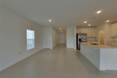 Casa en alquiler en Kissimmee, Florida, 6 dormitorios, 239.22 m2 № 1907167 - foto 3