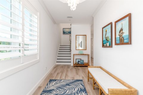 House in St. Lucie, Florida 4 bedrooms, 393.26 sq.m. № 1972160 - photo 7