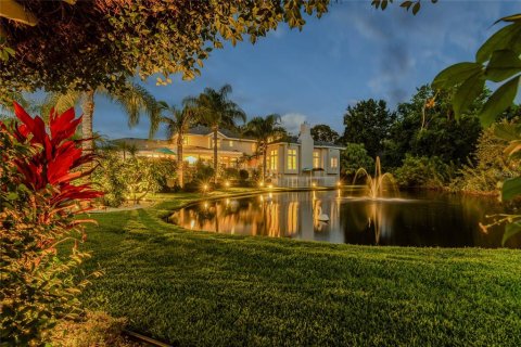 Casa en venta en New Port Richey, Florida, 4 dormitorios, 414.07 m2 № 2201933 - foto 7