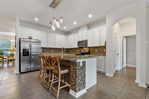 House in Auburndale, Florida 4 bedrooms, 239.78 sq.m. № 1849465 - photo 9