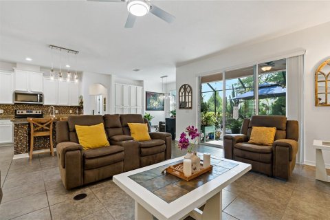 House in Auburndale, Florida 4 bedrooms, 239.78 sq.m. № 1849465 - photo 7