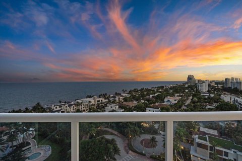 Condominio en Fort Lauderdale, Florida, 3 dormitorios № 2171484