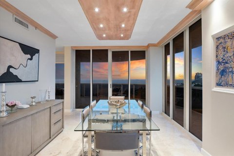Condominio en venta en Fort Lauderdale, Florida, 3 dormitorios, 215.35 m2 № 2171484 - foto 15
