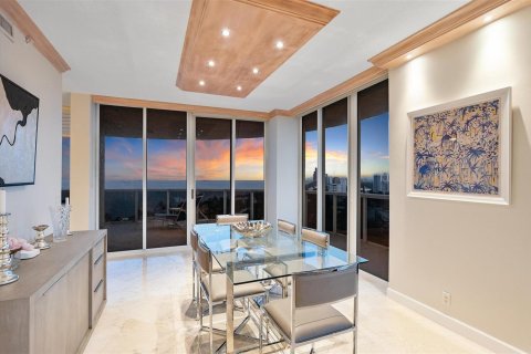 Condominio en venta en Fort Lauderdale, Florida, 3 dormitorios, 215.35 m2 № 2171484 - foto 14