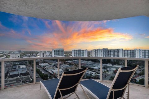 Condominio en venta en Fort Lauderdale, Florida, 3 dormitorios, 215.35 m2 № 2171484 - foto 6