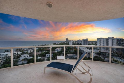Condominio en venta en Fort Lauderdale, Florida, 3 dormitorios, 215.35 m2 № 2171484 - foto 16