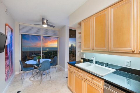 Condominio en venta en Fort Lauderdale, Florida, 3 dormitorios, 215.35 m2 № 2171484 - foto 17