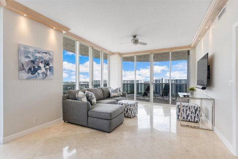 Condominio en venta en Fort Lauderdale, Florida, 3 dormitorios, 215.35 m2 № 2171484 - foto 10