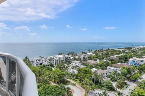 Condominio en venta en Fort Lauderdale, Florida, 3 dormitorios, 215.35 m2 № 2171484 - foto 2