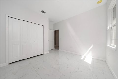 Casa en venta en Orlando, Florida, 3 dormitorios, 158.49 m2 № 1915567 - foto 14