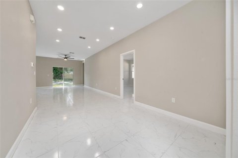 Casa en venta en Orlando, Florida, 3 dormitorios, 158.49 m2 № 1915567 - foto 3