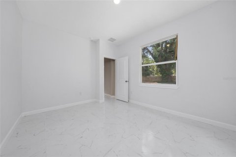 Casa en venta en Orlando, Florida, 3 dormitorios, 158.49 m2 № 1915567 - foto 15
