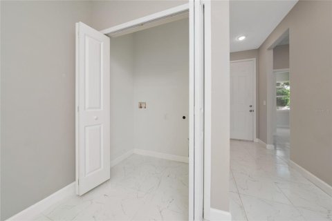 Casa en venta en Orlando, Florida, 3 dormitorios, 158.49 m2 № 1915567 - foto 16
