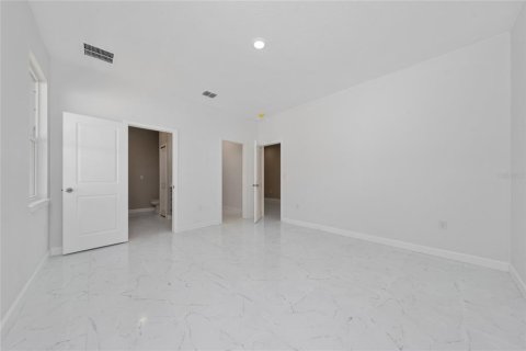 Casa en venta en Orlando, Florida, 3 dormitorios, 158.49 m2 № 1915567 - foto 8