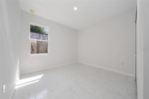 Casa en venta en Orlando, Florida, 3 dormitorios, 158.49 m2 № 1915567 - foto 13