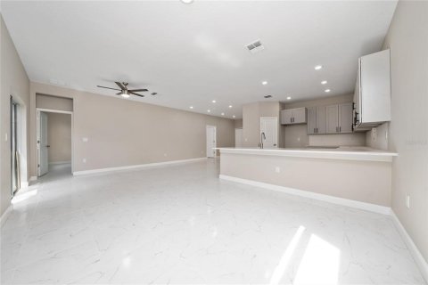 Casa en venta en Orlando, Florida, 3 dormitorios, 158.49 m2 № 1915567 - foto 5