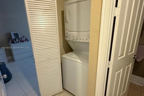 Villa ou maison à vendre à Doral, Floride: 5 chambres, 354.89 m2 № 2145716 - photo 20