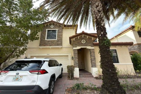 Villa ou maison à Doral, Floride 5 chambres, 354.89 m2 № 2145716