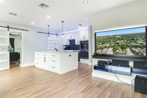 Casa en Fort Lauderdale, Florida 4 dormitorios, 123.84 m2 № 2380214