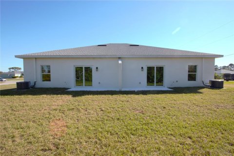 Propiedad comercial en venta en Port Charlotte, Florida, 6 dormitorios, 222.97 m2 № 1564833 - foto 28
