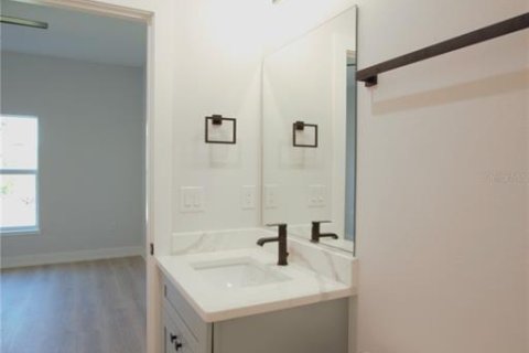 Propiedad comercial en venta en Port Charlotte, Florida, 6 dormitorios, 222.97 m2 № 1564833 - foto 13
