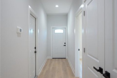 Propiedad comercial en venta en Port Charlotte, Florida, 6 dormitorios, 222.97 m2 № 1564833 - foto 19