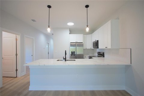 Propiedad comercial en venta en Port Charlotte, Florida, 6 dormitorios, 222.97 m2 № 1564833 - foto 17