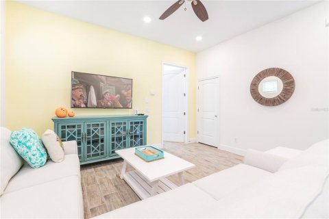 Casa en venta en Kissimmee, Florida, 3 dormitorios, 145.3 m2 № 1719830 - foto 5