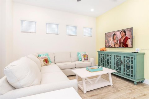 Casa en venta en Kissimmee, Florida, 3 dormitorios, 145.3 m2 № 1719830 - foto 4