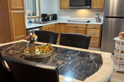 House in Lehigh Acres, Florida 2 bedrooms, 107.4 sq.m. № 2220457 - photo 24