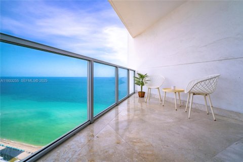 Condominio en venta en Hollywood, Florida, 3 dormitorios, 196.49 m2 № 1991039 - foto 22