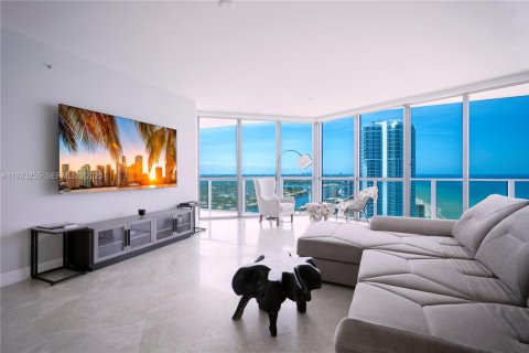 Condominio en venta en Hollywood, Florida, 3 dormitorios, 196.49 m2 № 1991039 - foto 14