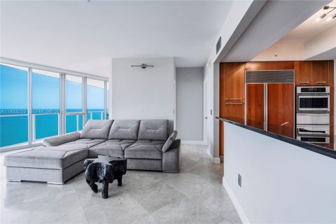 Condominio en venta en Hollywood, Florida, 3 dormitorios, 196.49 m2 № 1991039 - foto 18