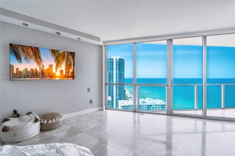 Condominio en venta en Hollywood, Florida, 3 dormitorios, 196.49 m2 № 1991039 - foto 25