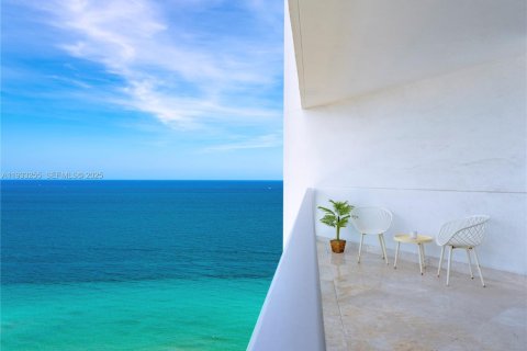 Condominio en venta en Hollywood, Florida, 3 dormitorios, 196.49 m2 № 1991039 - foto 19