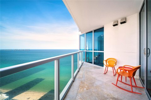 Condominio en venta en Hollywood, Florida, 3 dormitorios, 196.49 m2 № 1991039 - foto 28