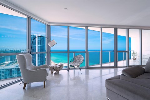 Condominio en venta en Hollywood, Florida, 3 dormitorios, 196.49 m2 № 1991039 - foto 10