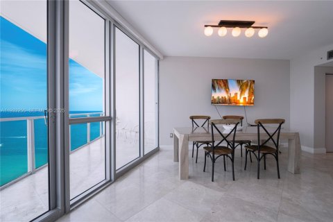 Condominio en venta en Hollywood, Florida, 3 dormitorios, 196.49 m2 № 1991039 - foto 13
