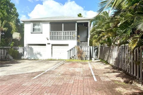 Дом в Окленд-Парк, Флорида 6 спален, 363.99м2 № 2023537