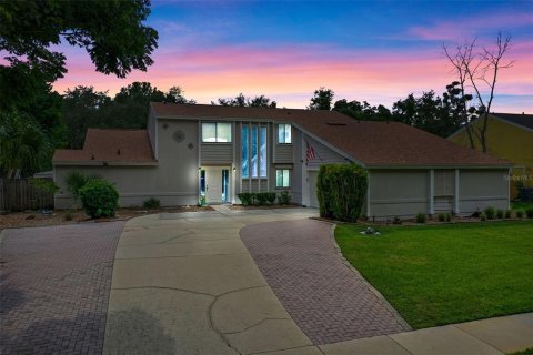 House in Orlando, Florida 3 bedrooms, 196.4 sq.m. № 1825306 - photo 1
