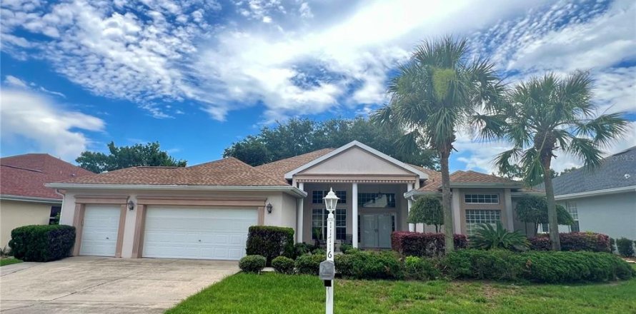 House in Ocala, Florida 3 bedrooms, 192.03 sq.m. № 1824895