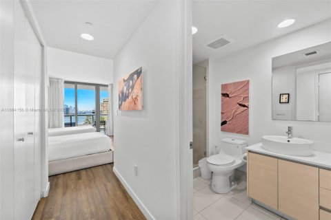 Купить кондоминиум в Халландейл-Бич, Флорида 2 спальни, 94.76м2, № 1930469 - фото 26