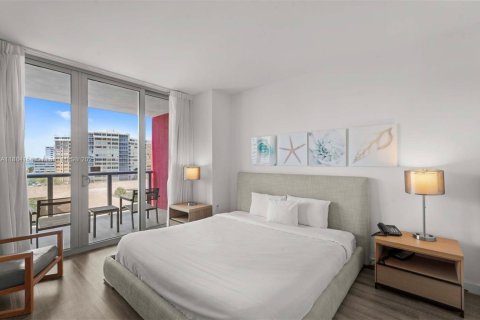 Купить кондоминиум в Халландейл-Бич, Флорида 2 спальни, 94.76м2, № 1930469 - фото 9