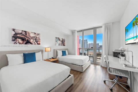 Купить кондоминиум в Халландейл-Бич, Флорида 2 спальни, 94.76м2, № 1930469 - фото 29