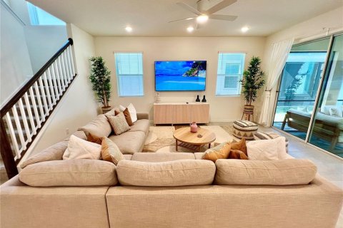 Villa ou maison à vendre à Kissimmee, Floride: 7 chambres, 277.5 m2 № 2425438 - photo 8