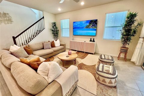 Villa ou maison à vendre à Kissimmee, Floride: 7 chambres, 277.5 m2 № 2425438 - photo 6