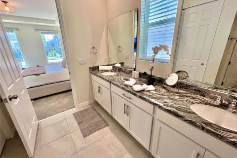 Villa ou maison à vendre à Kissimmee, Floride: 7 chambres, 277.5 m2 № 2425438 - photo 17