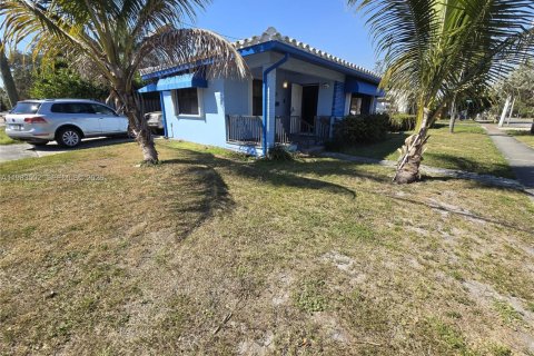 Villa ou maison à louer à Dania Beach, Floride: 1 chambre, 60.2 m2 № 2049408 - photo 2