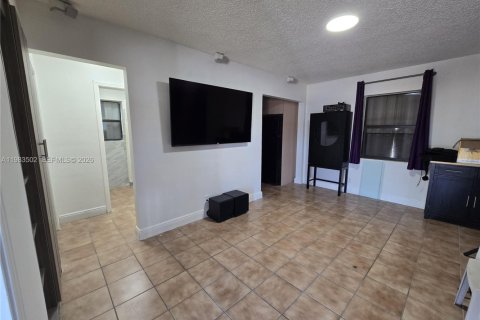 Villa ou maison à louer à Dania Beach, Floride: 1 chambre, 60.2 m2 № 2049408 - photo 7