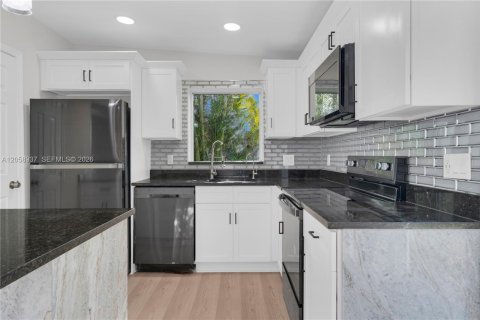Casa en venta en Margate, Florida, 3 dormitorios, 117.8 m2 № 2168989 - foto 11